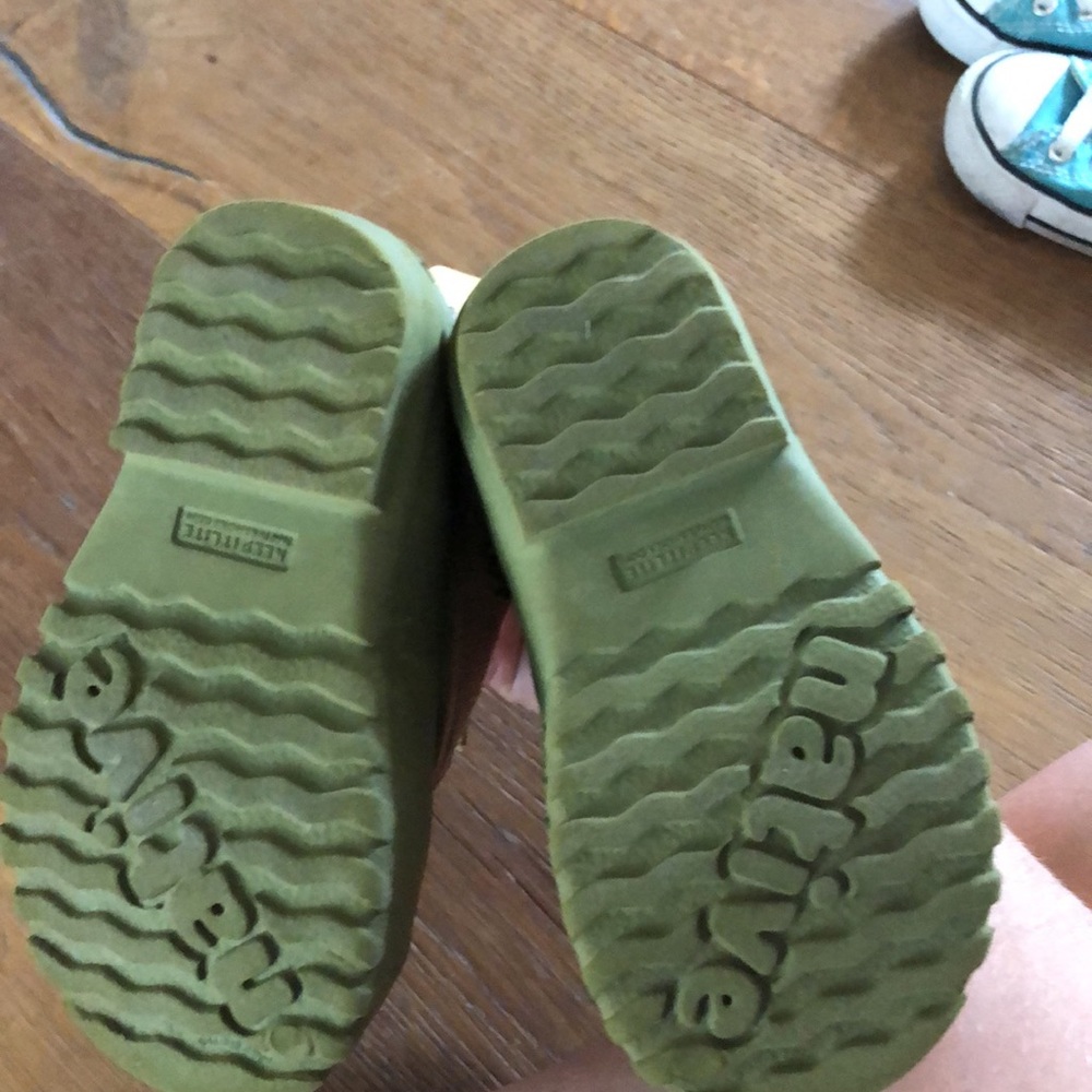 Native boots - Picture 4 of 5